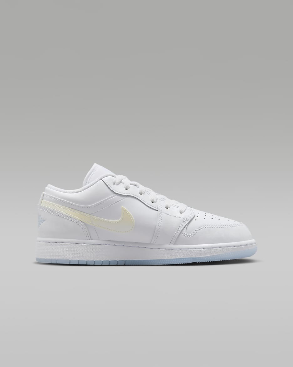 Air Jordan 1 Low SE Older Kids Shoes. Nike AU